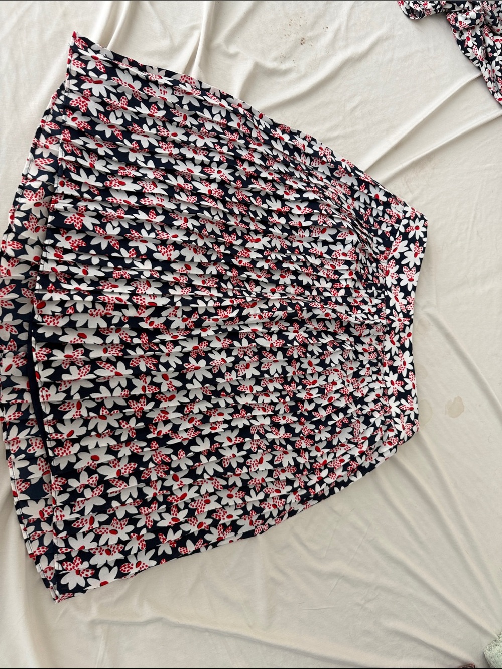 Navy Floral Pleated Midi Skirt - White & Red Print